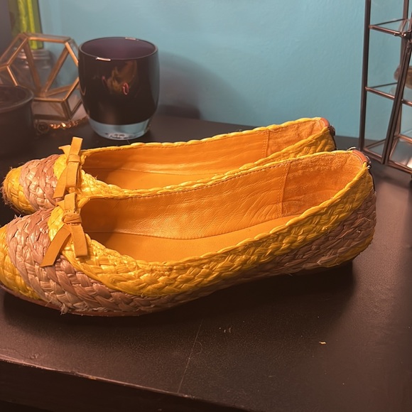 Donald J. Pliner Gret Sungold Multi Raffia Braid Woven Flats - Picture 5 of 11